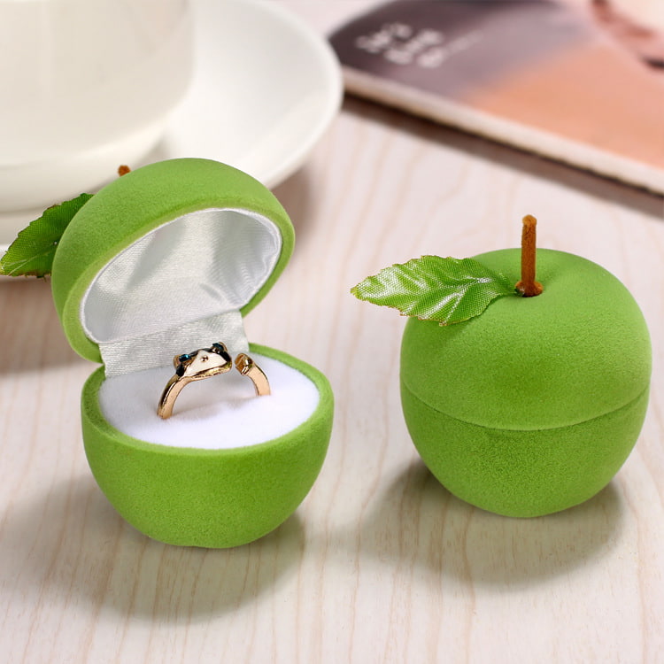 Display for lovely green apple ring box.