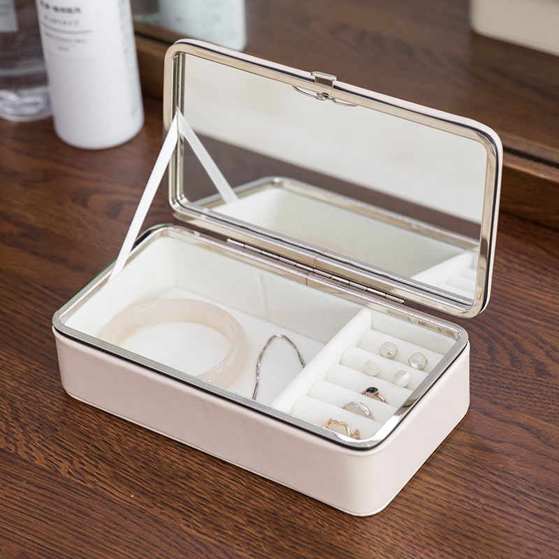 Interior for friendly PU simple snap on rice white jewelry box.